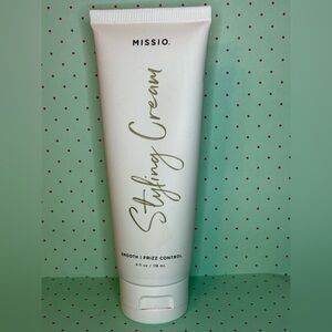 Missio Smooth Frizz Control Styling Cream $28 MSRP Full Size Sealed